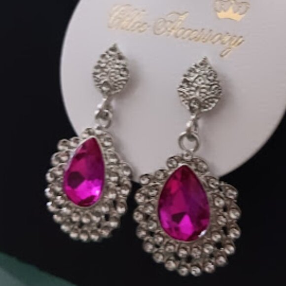 CHLOE ACCESSORY Glamorous Silver Fuchsia/Clear Crystal Pear Shaped Drop Earrings - Picture 2 of 4